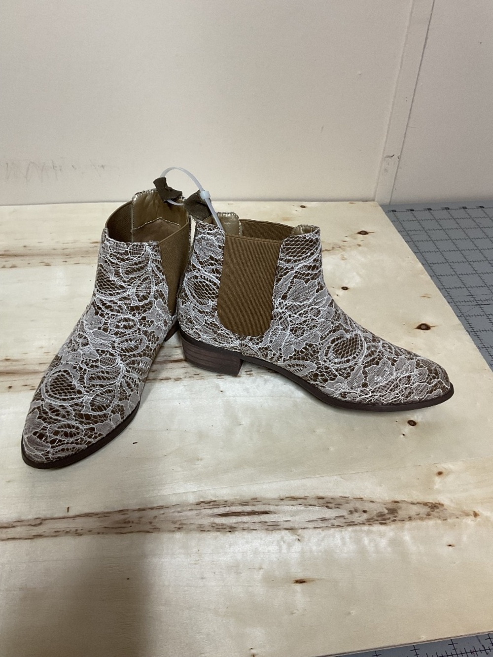 Lace girl(4) ankle boots
